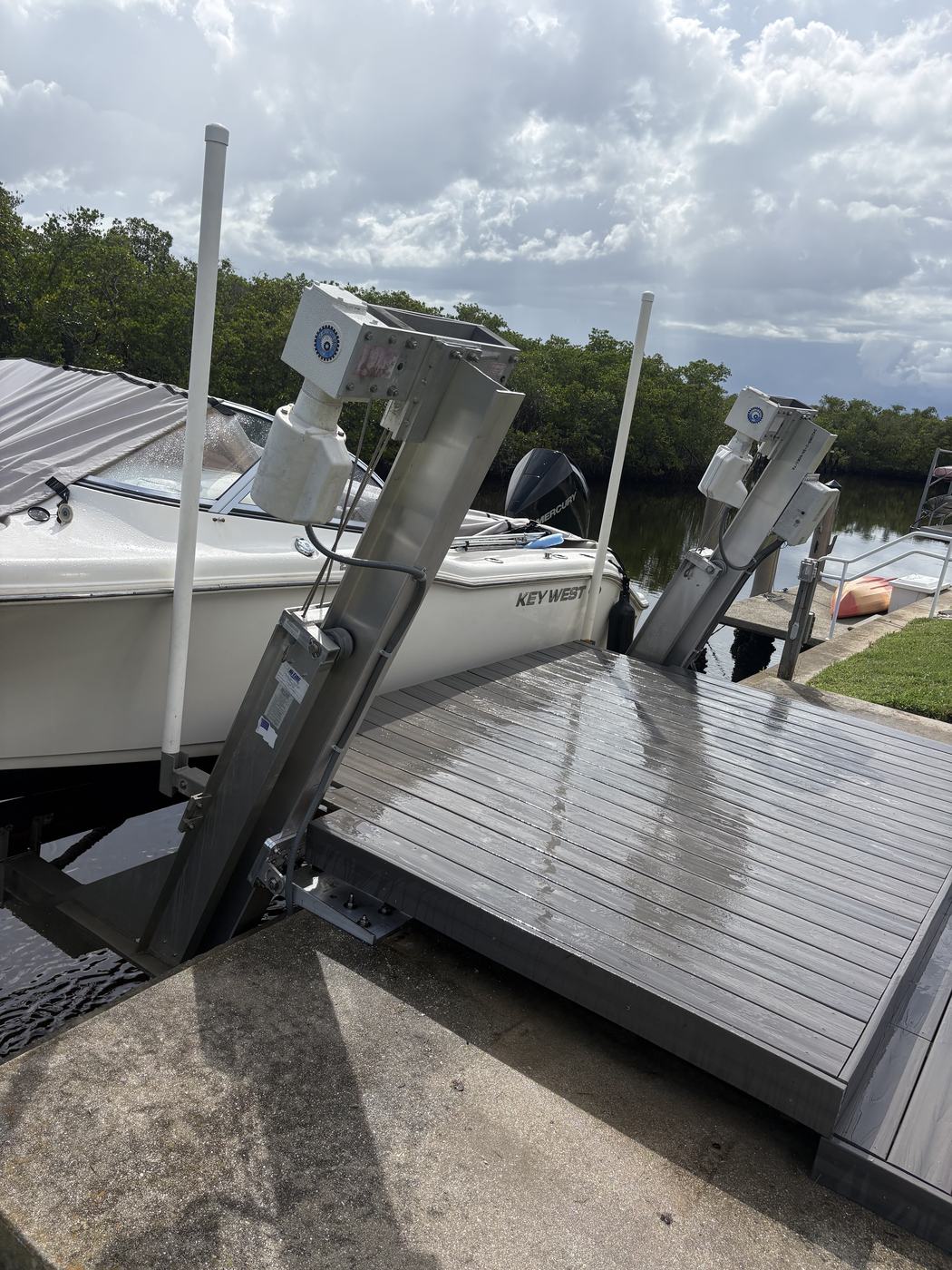 A lift back in service, boat up and dry