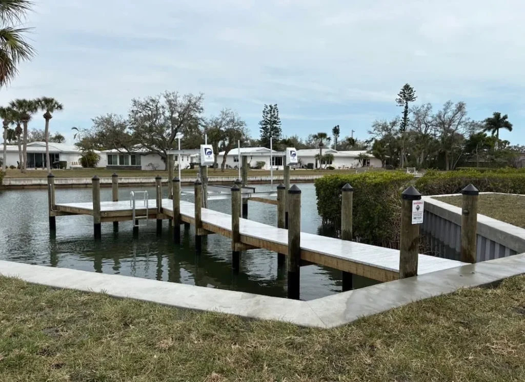 rectangular-dock-frame-piling-installation